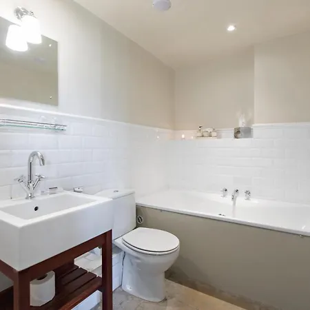 The White Swan 4*