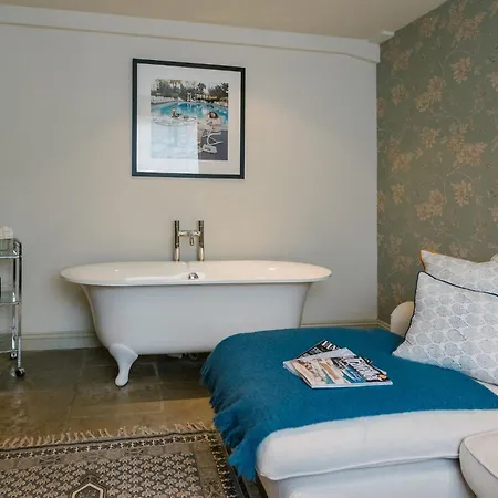 The White Swan Pickering