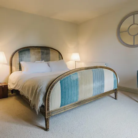 The White Swan 4*
