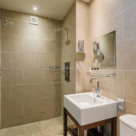 The White Swan 4*