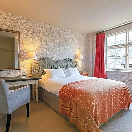 The White Swan 4*