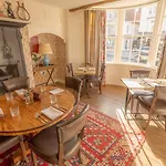 The White Swan 4*