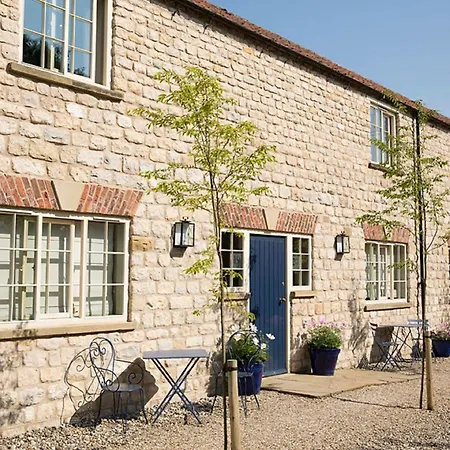 The White Swan 4*