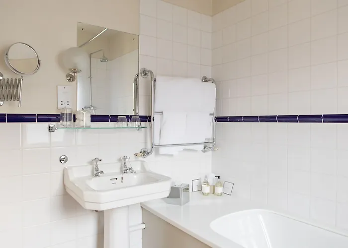 The White Swan Mini-hôtel 4*