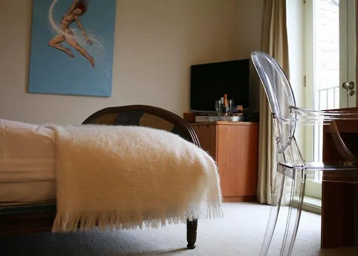 The White Swan Mini-hôtel 4*